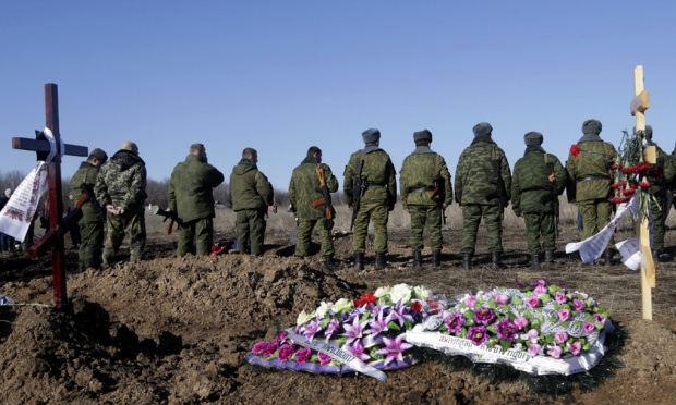 Ukraine ceasefire goes into effect but rebels ignore it on key battlefield
